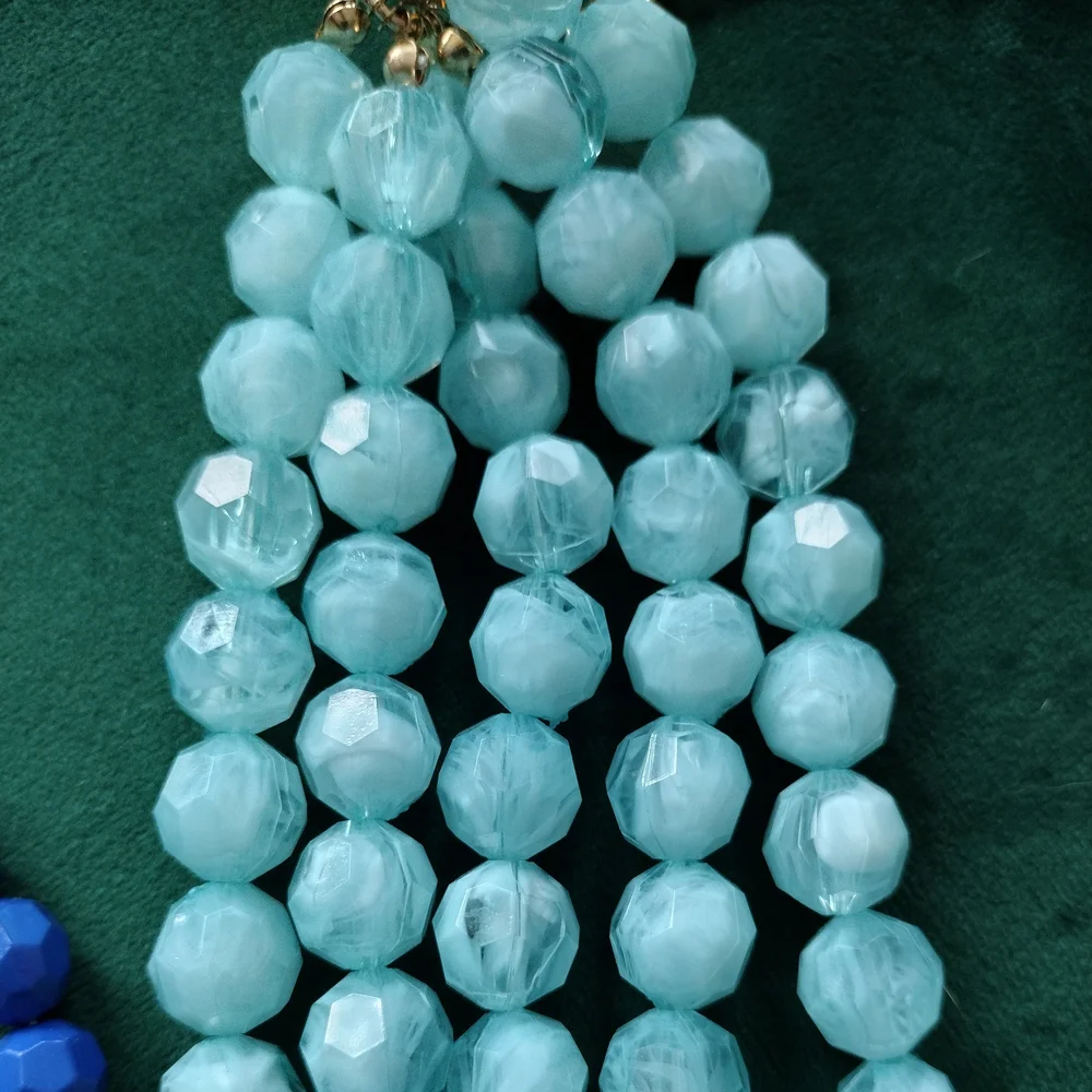 Elegant Blue and Aqua Beaded Necklace Set - Picture 5 of 7
